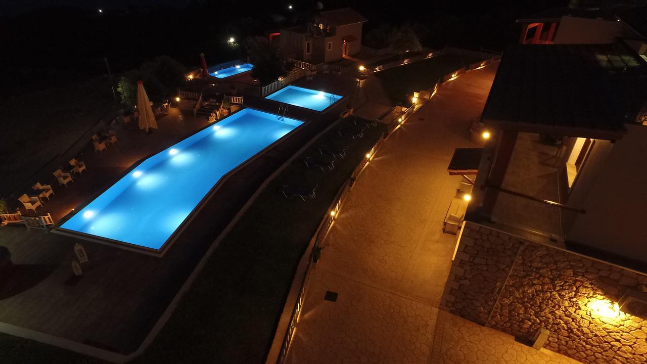 Ionion Fos Aparthotel Nikiana Exterior foto